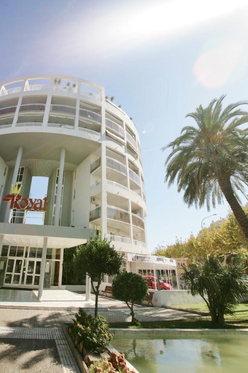 Apartbeach Royal Apartments Salou Buitenkant foto