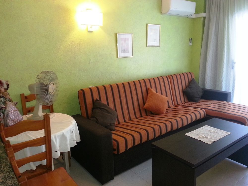 Apartbeach Royal Apartments Salou Buitenkant foto