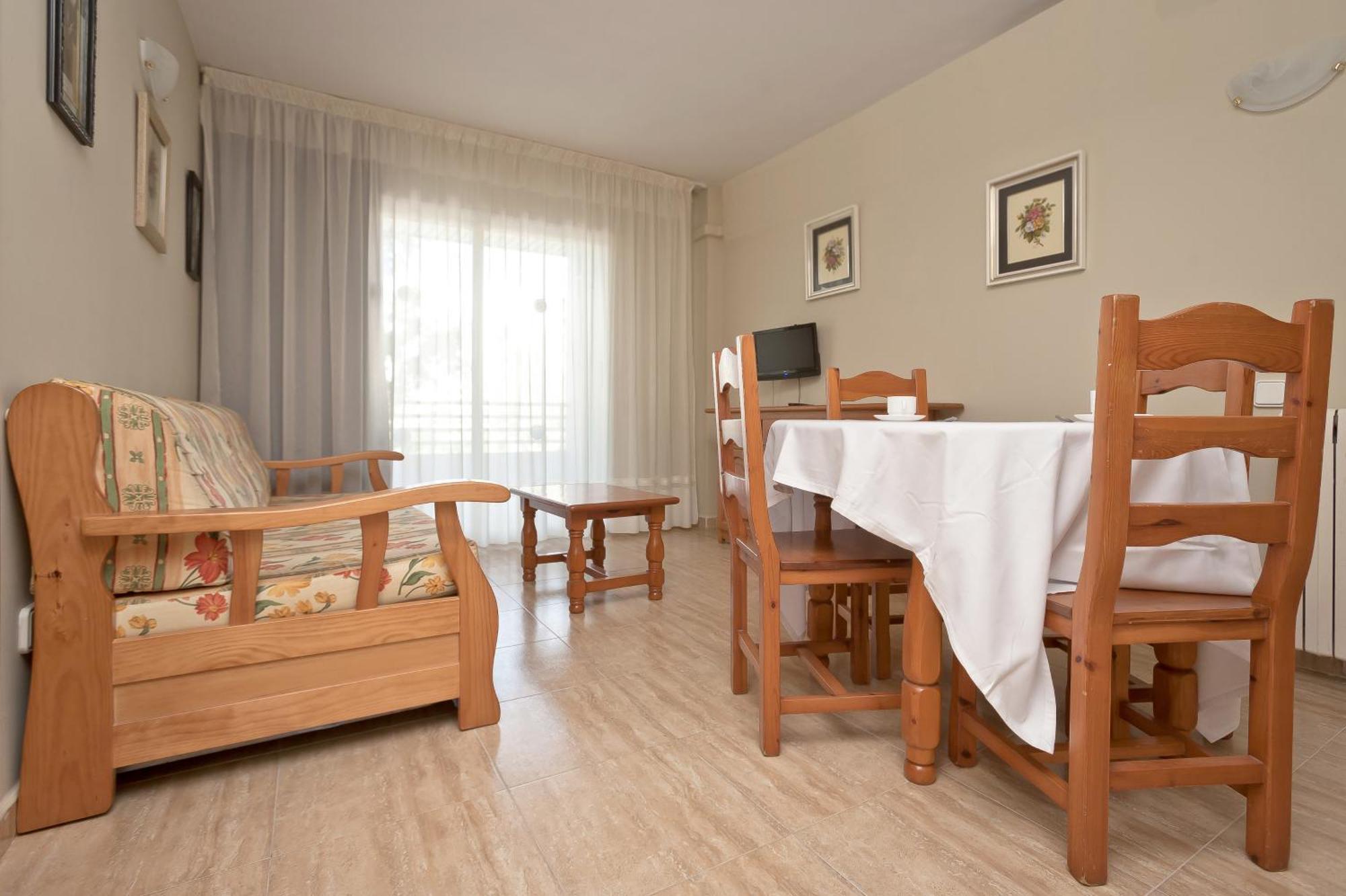 Apartbeach Royal Apartments Salou Buitenkant foto